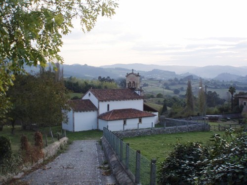 Iglesia San Salvador de Fuentes