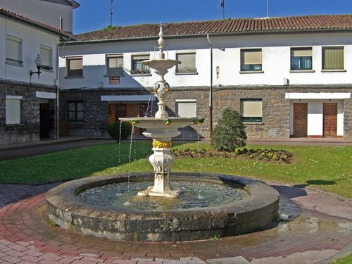 El pilón del barrio de les colomines